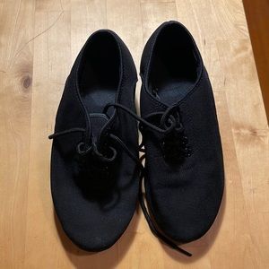 Split sole dance practice shoes